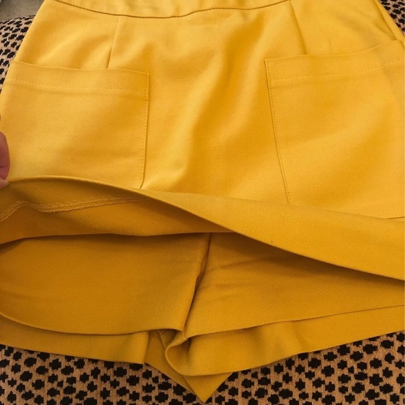 Zara mustard mini skort - Picture 6 of 7